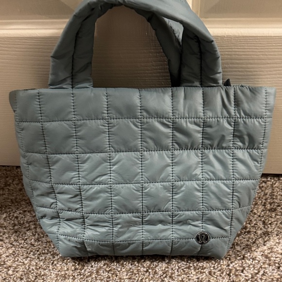 lululemon athletica Quilted Gray Tote Bag greenish color - Picture 2 of 4